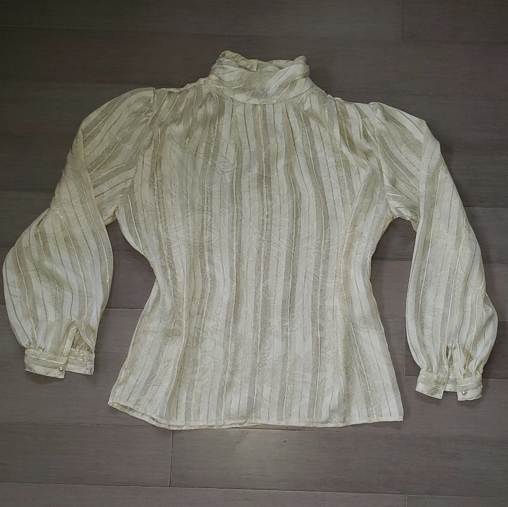 Vintage flowy blouse